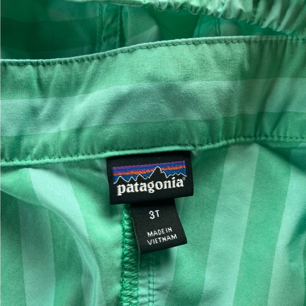 3T Patagonia Windbreaker